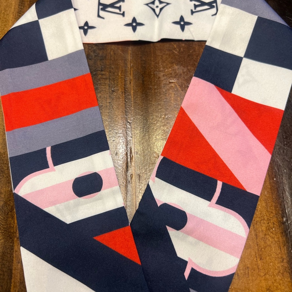Louis Vuitton Flag BB Graphic Scarf in Red, Pink, and Blue - Picture 3 of 8